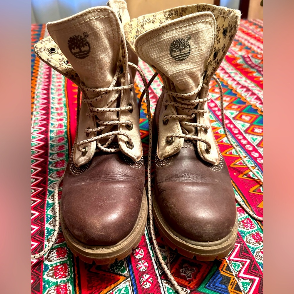 Women’s Timberlands Size 6